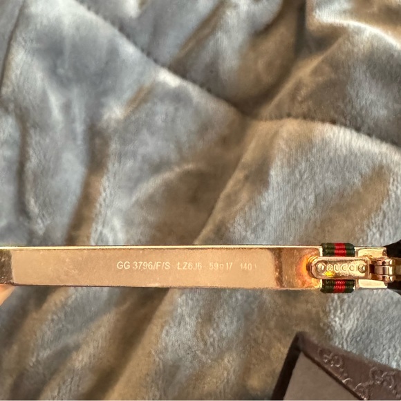 Authentic Gucci sunglasses - Picture 4 of 6